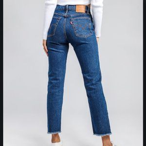NWT Levi's Wedgie Straight Below the Belt